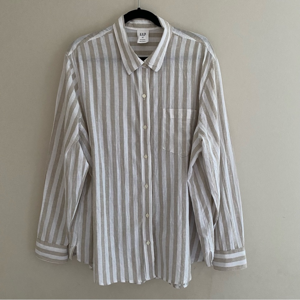 Gap linen stripe buttondown shirt